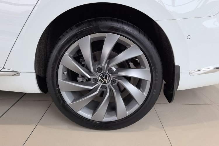 Used Volkswagen FAW-Volkswagen CC 2023 380TSI Striking Edition Exterior 4