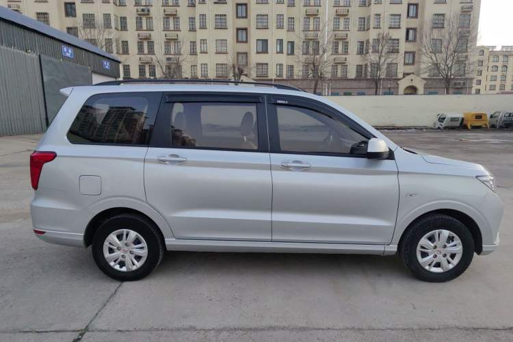 Used Wuling Hongguang 2021 1.5L Facelifted S Comfort Version with Electric Power Steering LAR