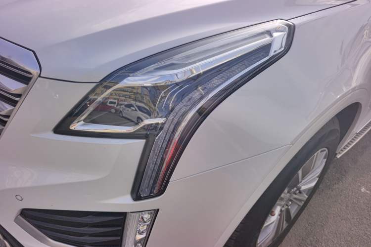 Used Cadillac XT5 2017 Anniversary Edition 28T Four-Wheel Drive Luxury Model
