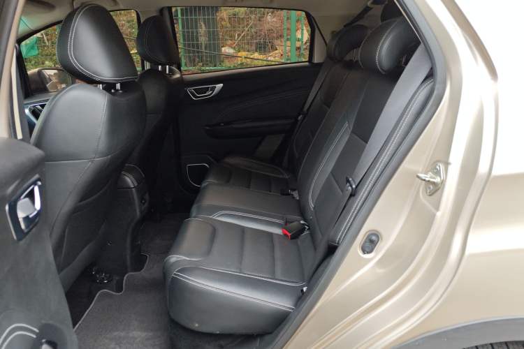 Used Geely Auto Vision X3 2017 1.5L Manual Elite Model Interior 3