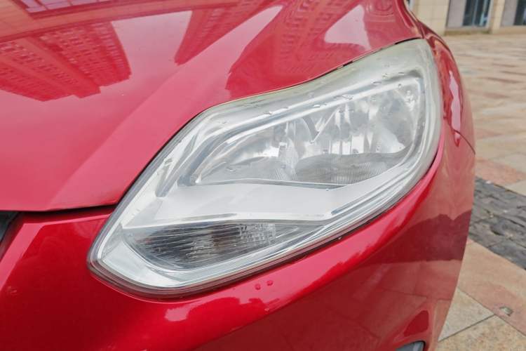 Used Ford Focus 2012 Sedan 1.6L Automatic Comfort Model
