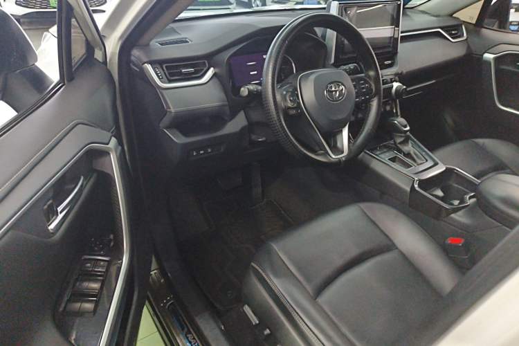 Used Toyota RAV4 2020 2.0L CVT Two-Wheel Drive Fashion PLUS Edition
