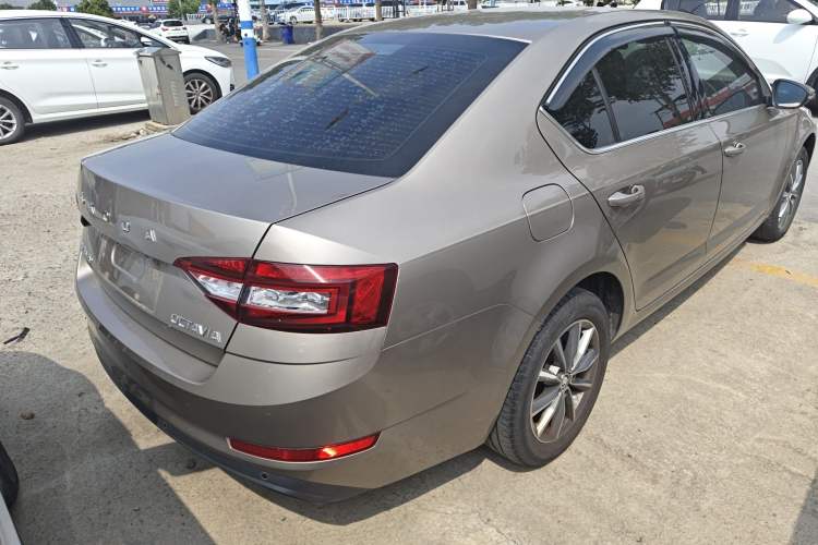 Used Skoda Octavia 2021 1.5L Automatic Comfort Edition