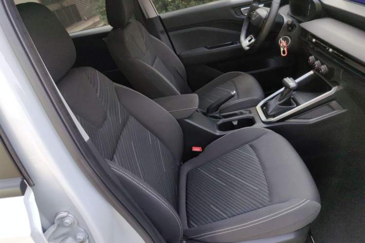 Used Wuling Alvez 2023 1.5L CVT Comfort Edition
