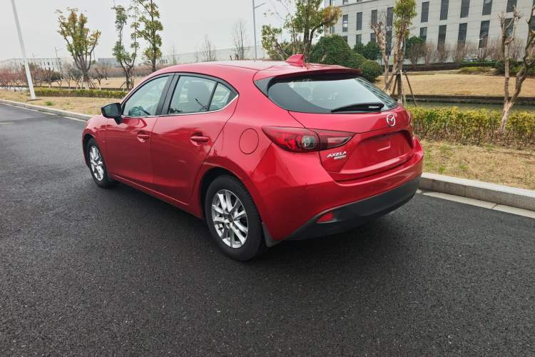 Used Mazda Mazda 3 Axela 2016 Hatchback 1.5L Automatic Luxury Model