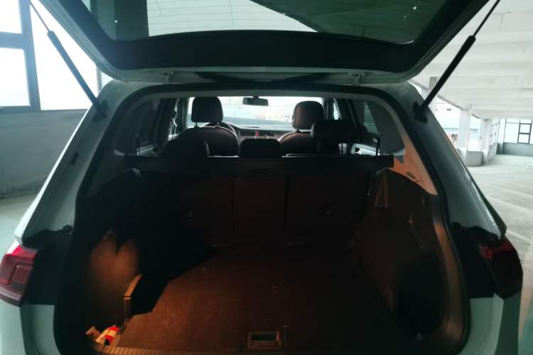 Used Volkswagen Tiguan L 2021 280TSI Automatic Two-Wheel Drive Smart Edition Trunk