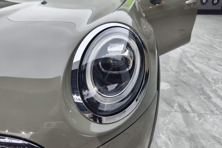 Used MINI 2019 1.5T COOPER Classic Edition Five-Door Version
