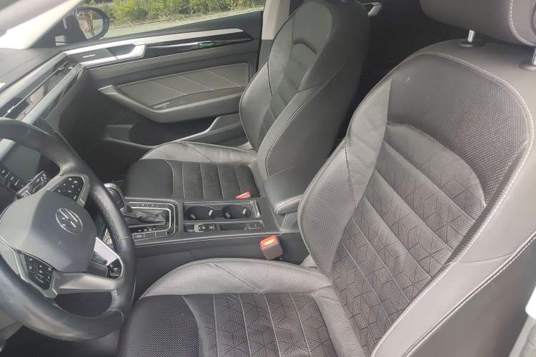 Used Volkswagen FAW-Volkswagen CC 2021 Estate Car 380TSI Vizion Edition Left Front Seat