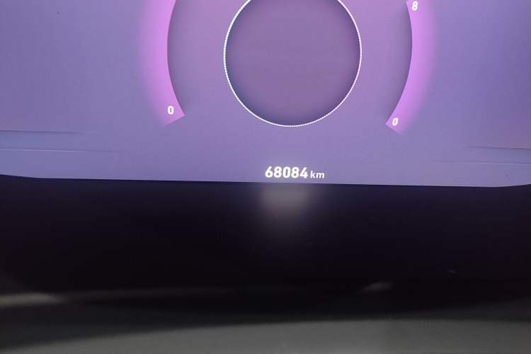 Used Lynk & Co 06 2020 1.5T YAO Halo Odometer Close Up