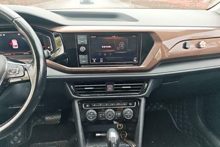 Used Volkswagen Tharu 2019 330TSI Four-Wheel Drive Flagship Model China VI Standard Audio And AC Panel