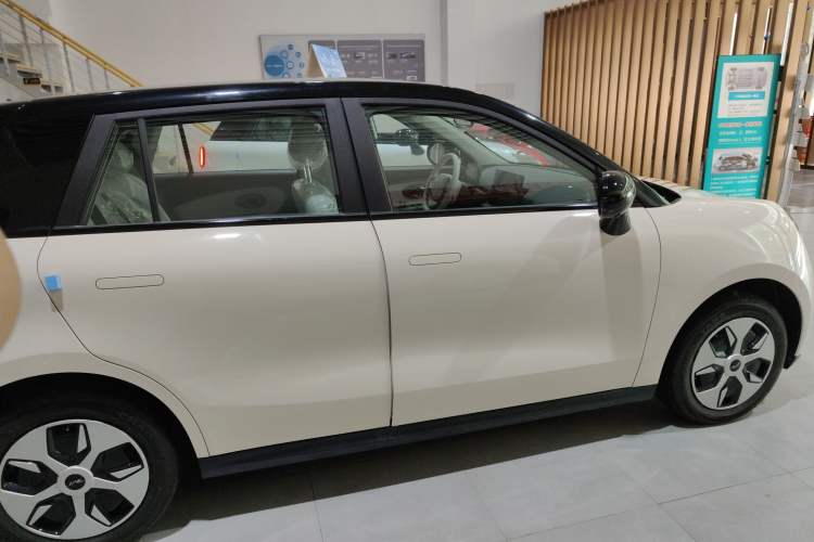 Used JAC Yiwei 3 2024 Beloved Edition 330km Air+
