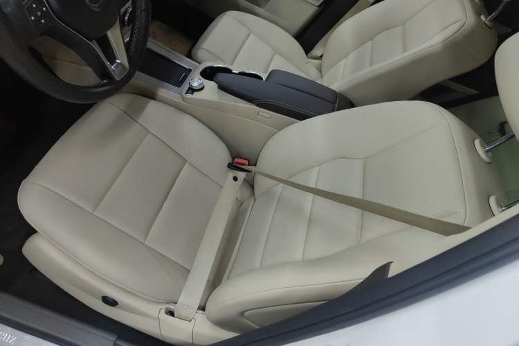 Used Mercedes-Benz GLK-Class 2013 Facelift GLK 300 4MATIC Fashion Edition