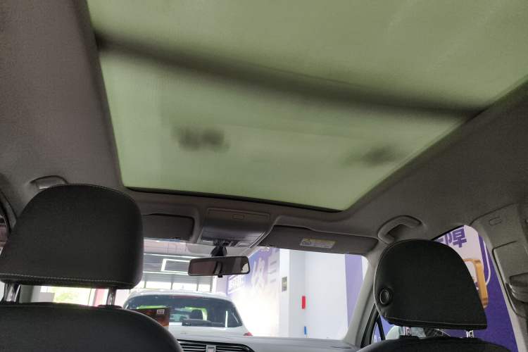 Used Volkswagen Tiguan L 2019 330TSI Automatic Two-Wheel Drive Panoramic Comfort Edition China VI Standard