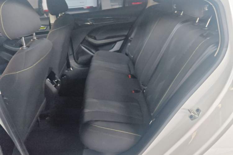 Used Roewe i5 2021 1.5L Manual Platinum Edition