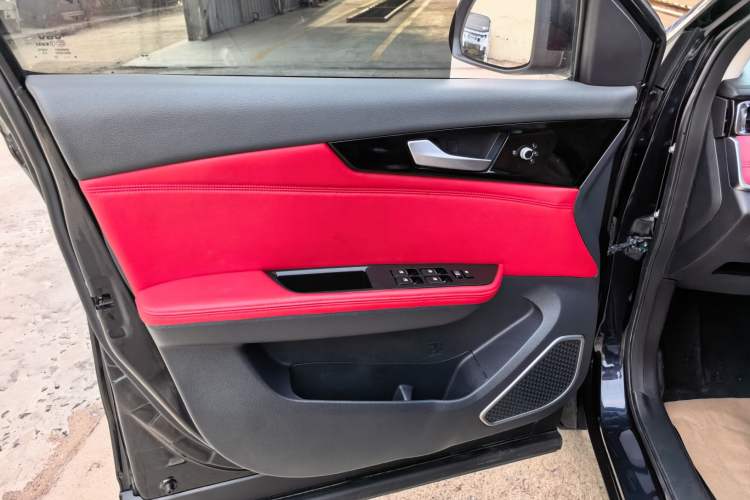 Used Sinotruk VGV U75PLUS 2021 2.0 TGDI Fun-Seeking Mountain Edition 7 Seats Interior 4