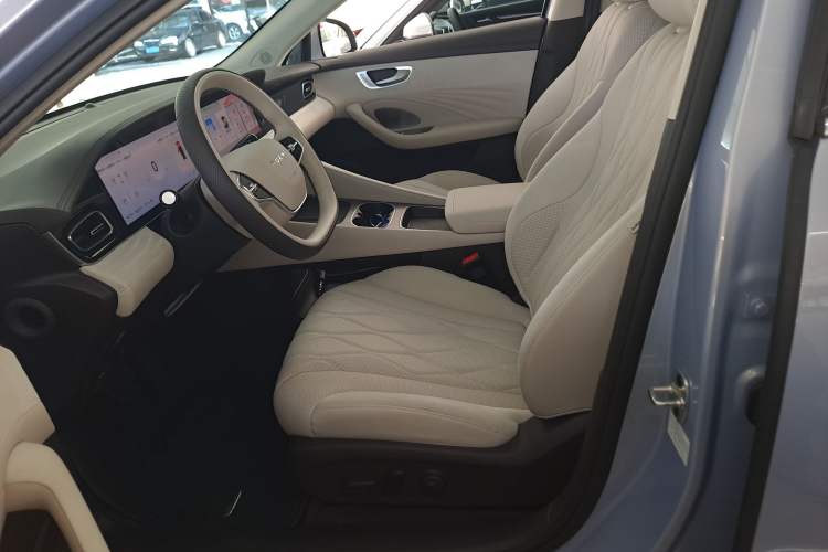 Used Roewe D7 2023 DMH 125km Excellence Edition