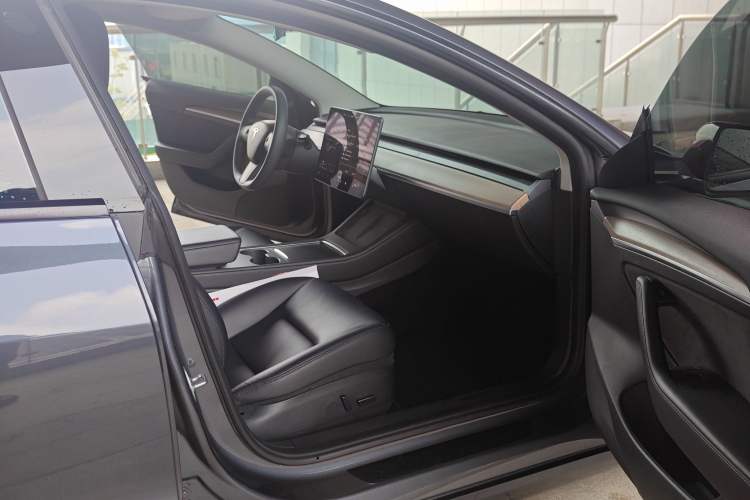 Used Tesla Model 3 2022 Rear-Wheel-Drive Version