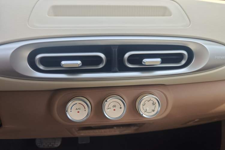 Used Wuling Hongguang MINIEV 2025 Four-Door Version Advanced Edition