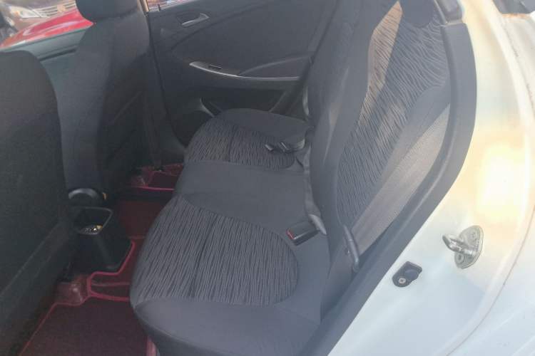 Used Hyundai Verna Ray 2014 1.4L Manual GLX
