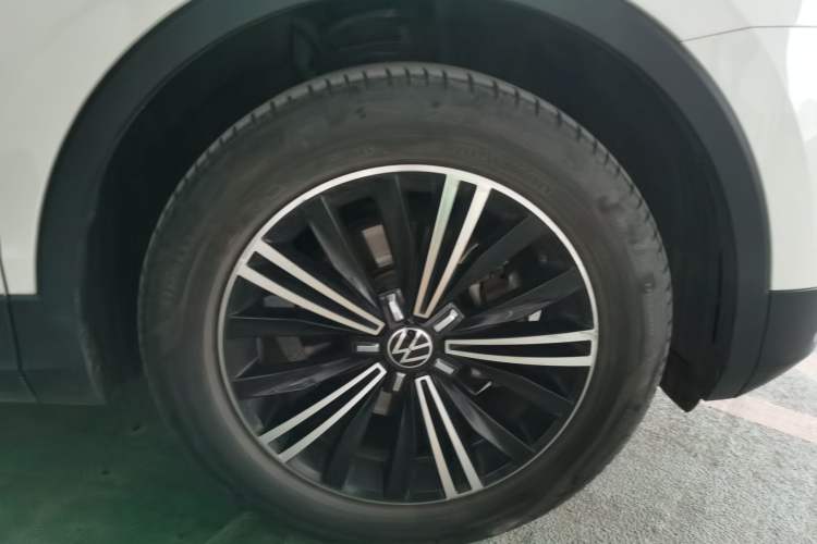 Used Volkswagen Tiguan L 2021 280TSI Automatic Two-Wheel Drive Smart Edition Exterior 2