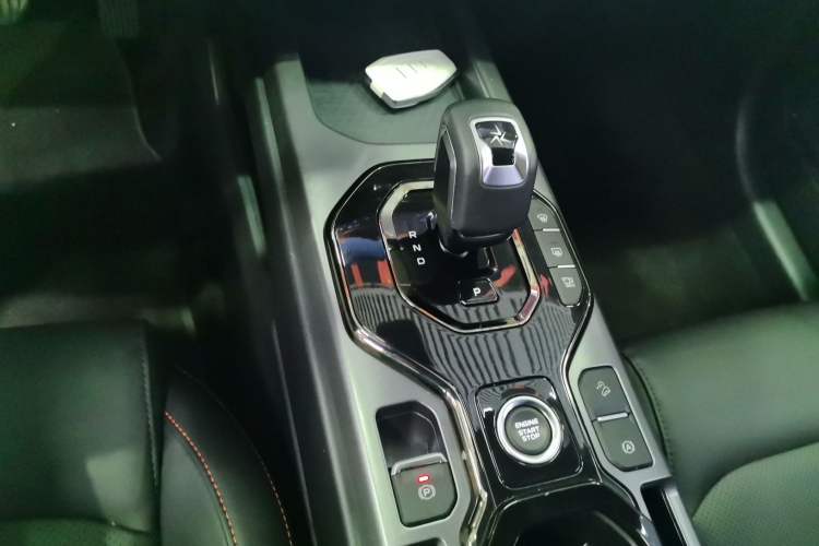 Used Geely Auto Cowboy 2025 1.5TD Fun-Offroad Version Gear Lever