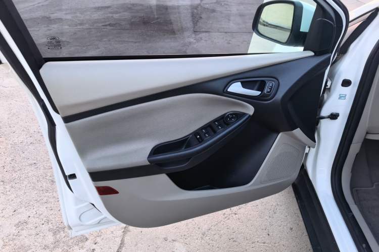 Used Ford Focus 2015 Sedan 1.6L Automatic Comfort Model