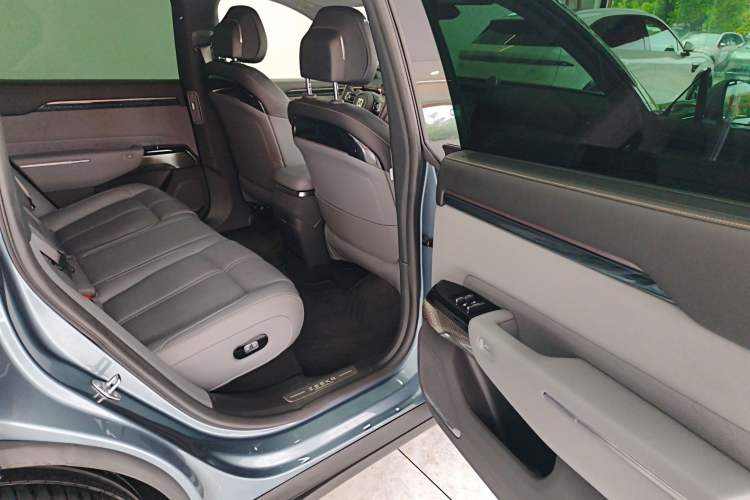 Used Zeekr 7X 2025 75 kWh Rear-Wheel Drive Intelligent Driving Version
