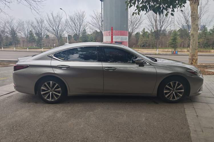 Used Lexus ES 2018 200 Excellence Edition China VI Standard