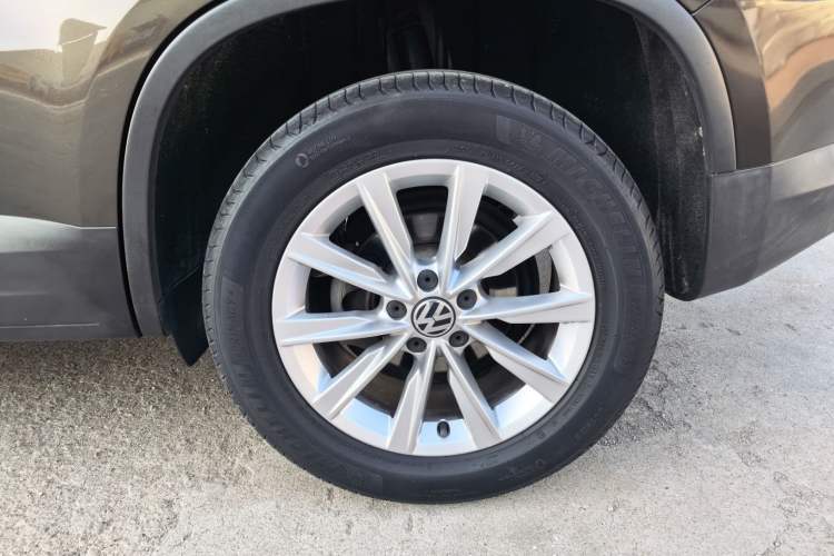 Used Volkswagen Tiguan L 2015 1.8TSI Automatic Two-Wheel Drive Comfort Edition
