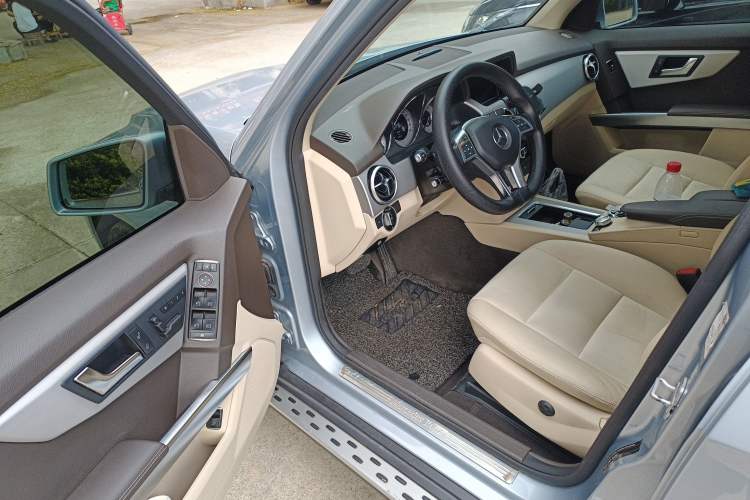 Used Mercedes-Benz GLK-Class 2015 GLK 300 4MATIC Fashion Edition Ultimate Version
