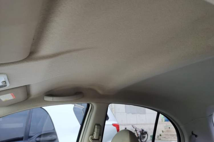 Used Nissan March 2010 1.5L Automatic Easy-Style Version
