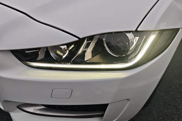 Used Jaguar XE 2017 2.0T 200 PS R-Sport
