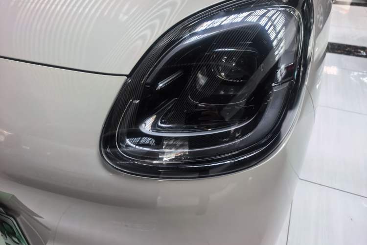 Used Wuling Hongguang MINIEV 2025 Four-Door Version Advanced Edition Left Front Headlight