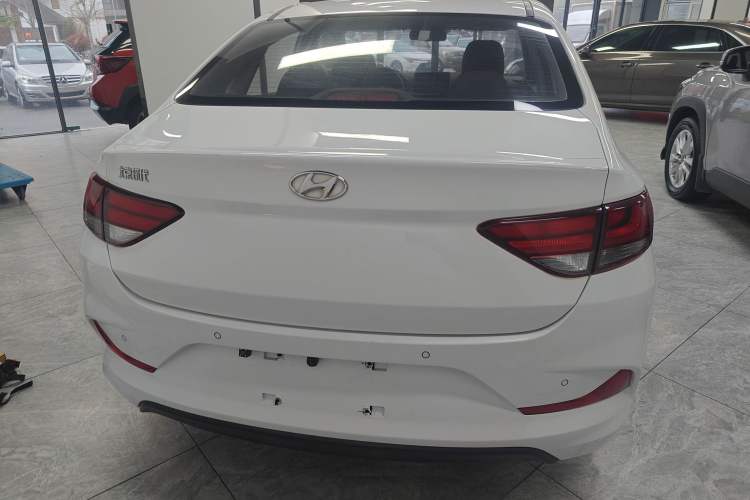 Used Hyundai Celesta 2020 1.6L Automatic GL Enjoyable Edition
