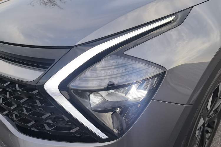 Used Kia Sportage (Chinese Domestic Model) 2023 2.0T Two-Wheel-Drive Prestige Edition Left Front Headlight