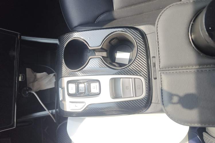 Used Hyundai Tucson 2023 Tucson L 1.5T Automatic Two-Wheel Drive LUX Prestige Edition Gear Lever