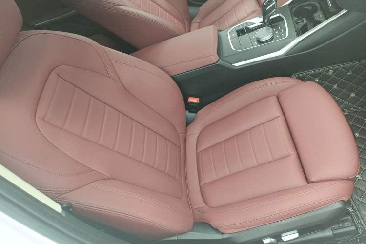 Used BMW 3 Series 2021 Second Facelift 325i M Sport Package Right Front Seat