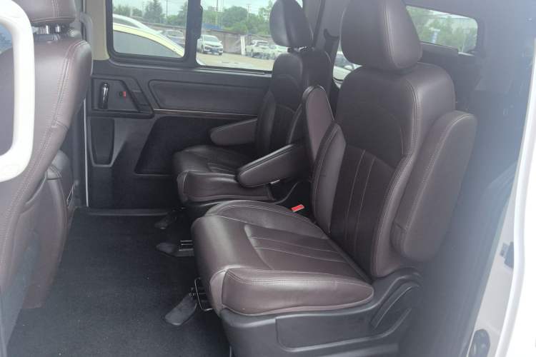 Used FORTHING M6 2019 1.5T Manual Long-Wheelbase Luxury 7-Seater