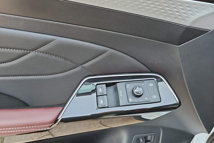 Used Volkswagen ID.6 X 2022 Kinergy Four-Wheel Drive Edition