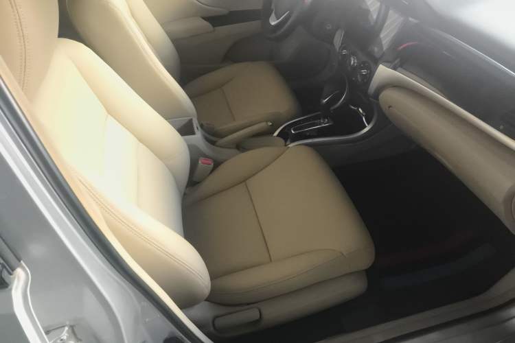 Used Honda Crider 2013 1.8L automatic comfort version