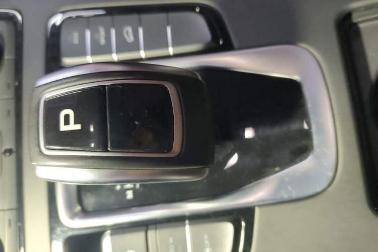 Used Geely Auto Emgrand X7 Sport 2021 1.8TD DCT Two-Wheel Drive Asian Games Edition