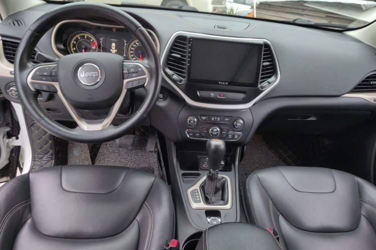 Used Jeep Cherokee 2016 2.4L Leading Edition