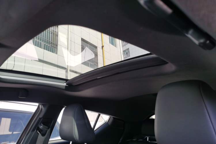 Used Toyota IZOA 2018 2.0L Yichi Version China VI Standard