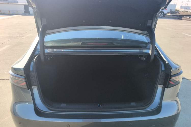 Used Chery Fengyun A8L 2025 1.5 TGDI 145 km Luxury Version