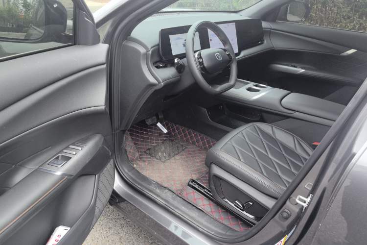 Used CHANGAN CS75 PLUS 2025 4th Generation 1.5T New Blue Whale Smart Luxury Edition