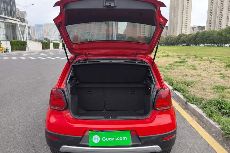 Used Volkswagen Polo 2014 1.6L Cross Polo Automatic