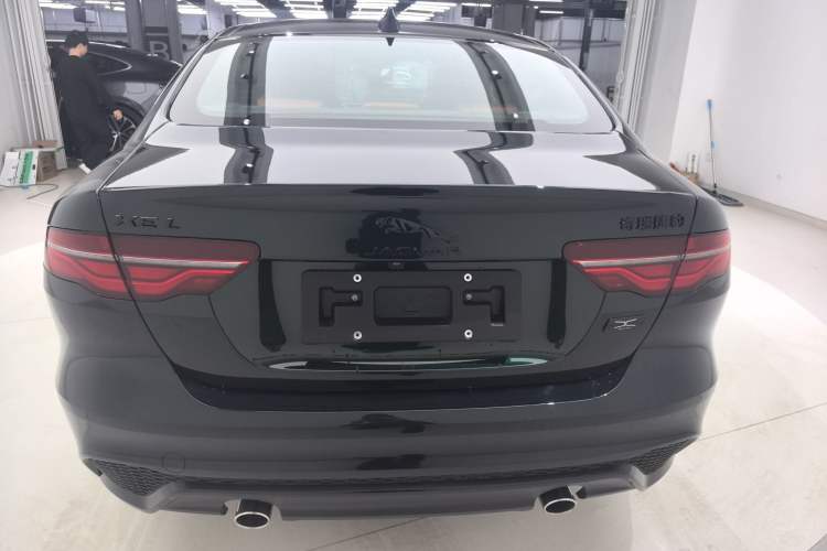 Used Jaguar XEL 2025 2.0T 250 PS R-DYNAMIC 90th Anniversary Edition