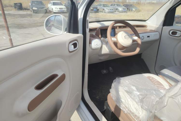 Used Bestune Pony 2026 222km Colorful Horse
