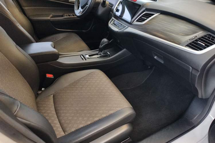 Used Honda Jade 2020 1.8L automatic Comfort version
