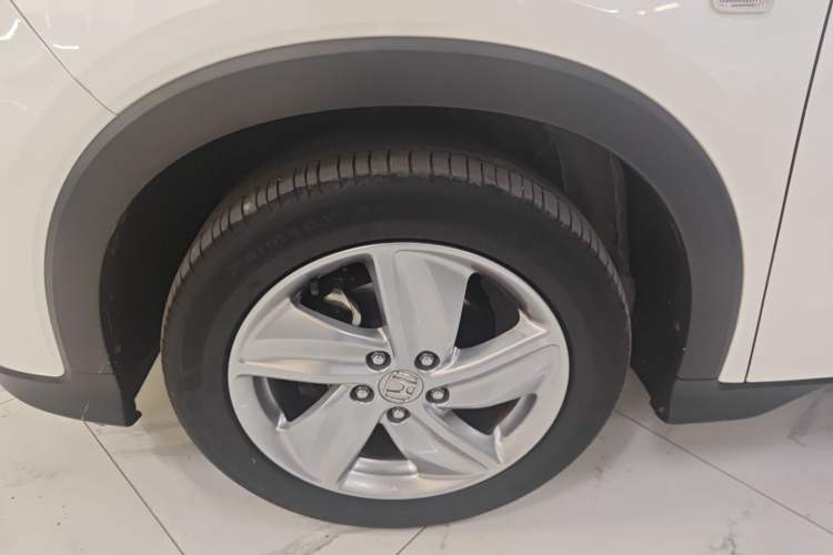 Used Honda Vezel 2020 1.5L CVT Elite Edition Exterior 3